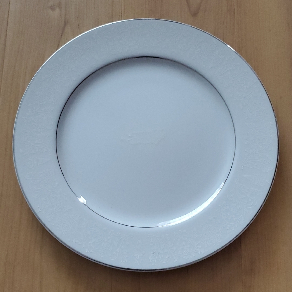 Elegant White Dinner Plate with Silver Trim